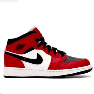 Jordan 1 Mid Chicago Black Toe